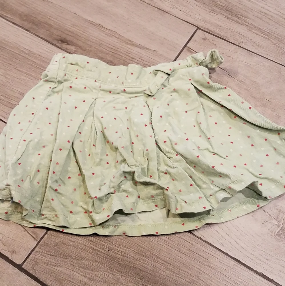 🍁Oshkosh corduroy heart print skirt☀️